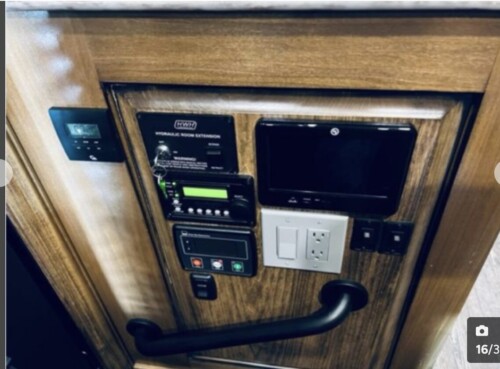 2022 Peterbilt 379 5150 Toterhome, 41K Miles, X-15 Cummins 565HP, 18 Speed Automatic, Awesome Coach - Image 25